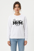 Stéphanie avec le sweat blanc