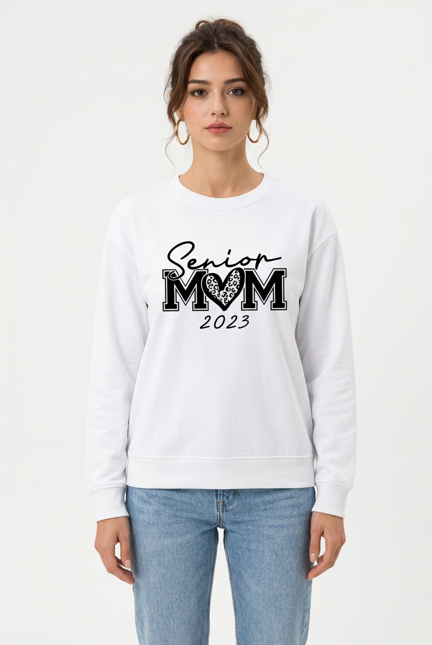 Stéphanie avec le sweat blanc