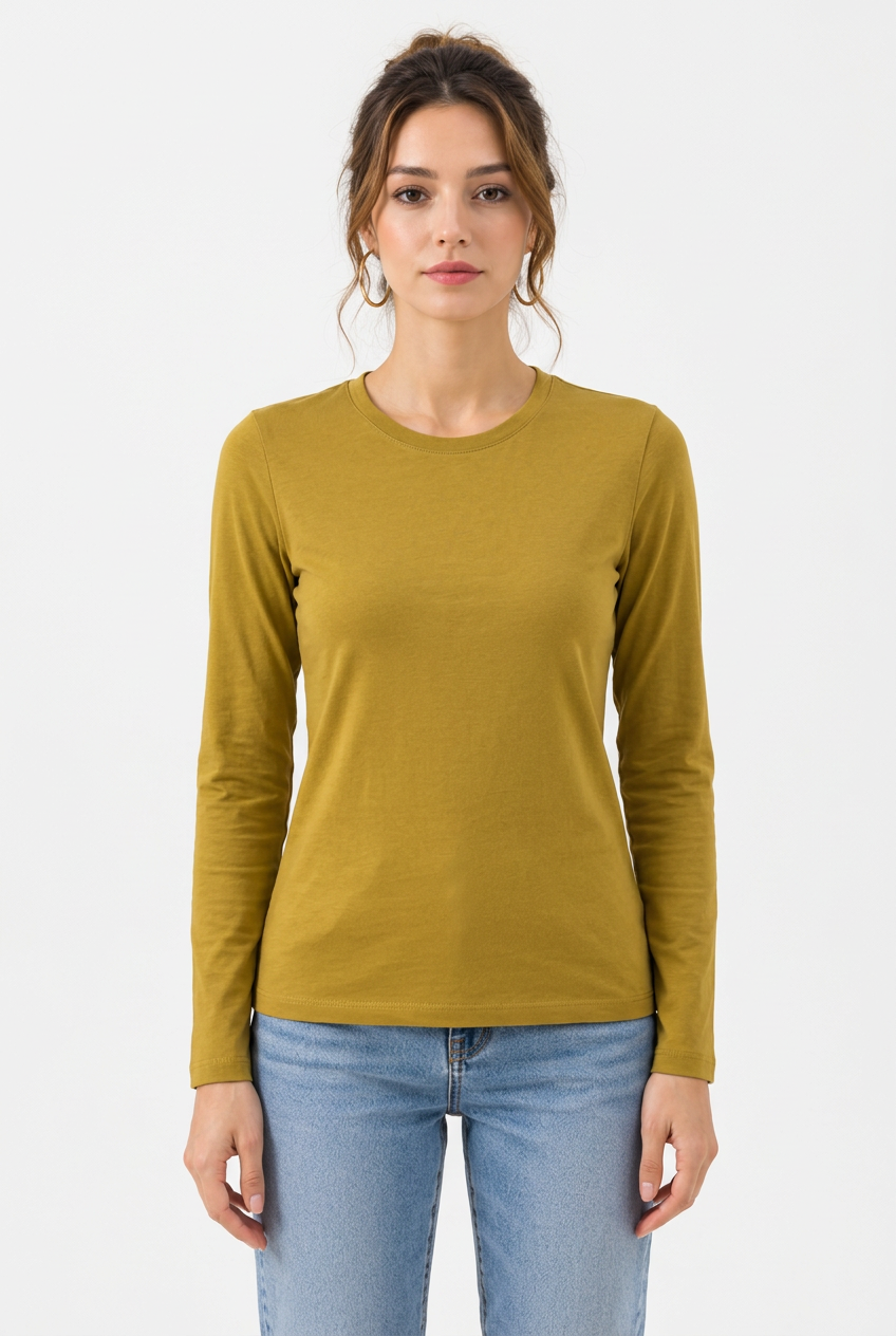 Stéphanie en jaune moutarde